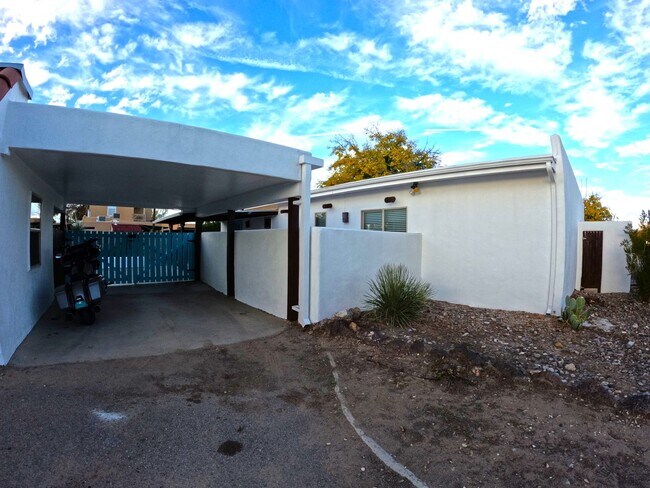 Building Photo - 2968 La Mesilla Circle