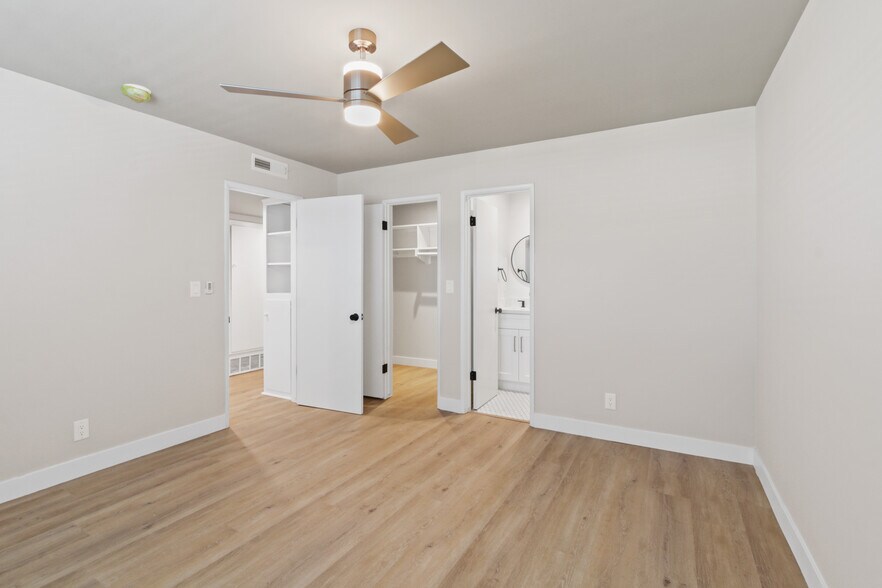 Master Bedroom - 15962 S Myrtle Ave