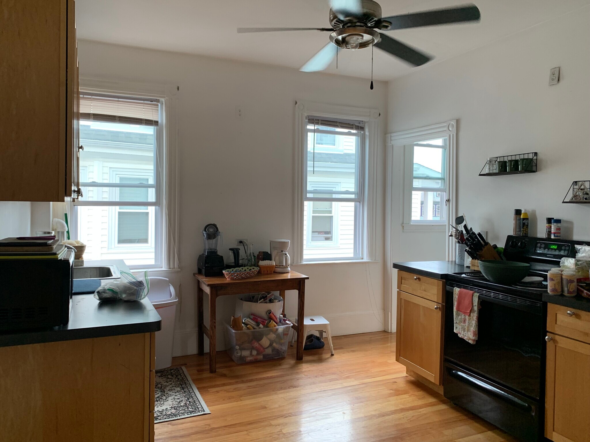 Building Photo - 16 Falkland St