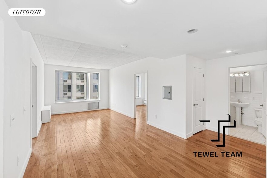 Building Photo - 32 W 139th St