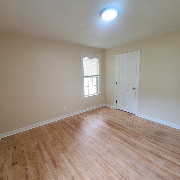 Building Photo - 4461 Clingman Dr