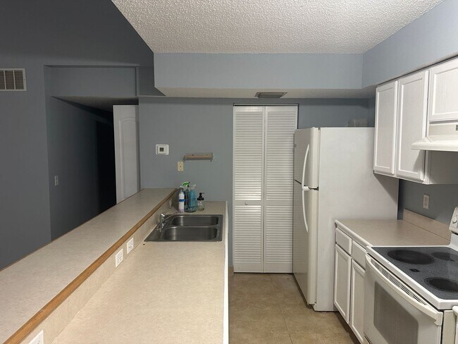 Building Photo - 2 Bedroom Condo in Nob Hill Landing - Tamarac Florida