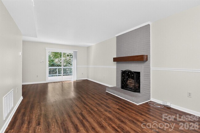 Building Photo - 4307 Saxonbury Way