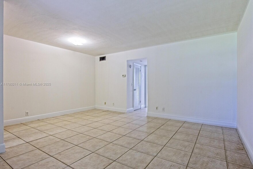 Primary Photo - 270 Layne Blvd