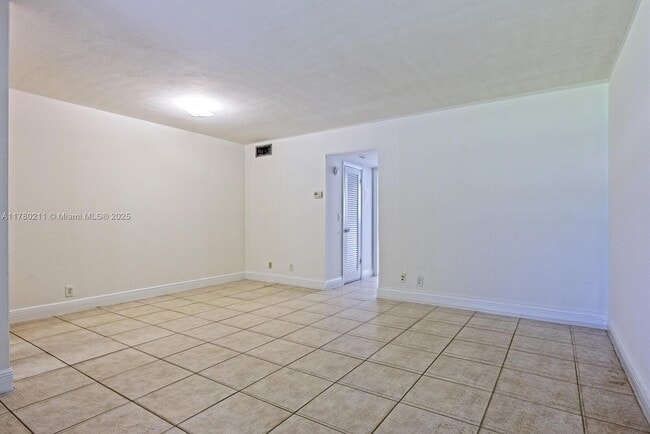 Building Photo - 270 Layne Blvd