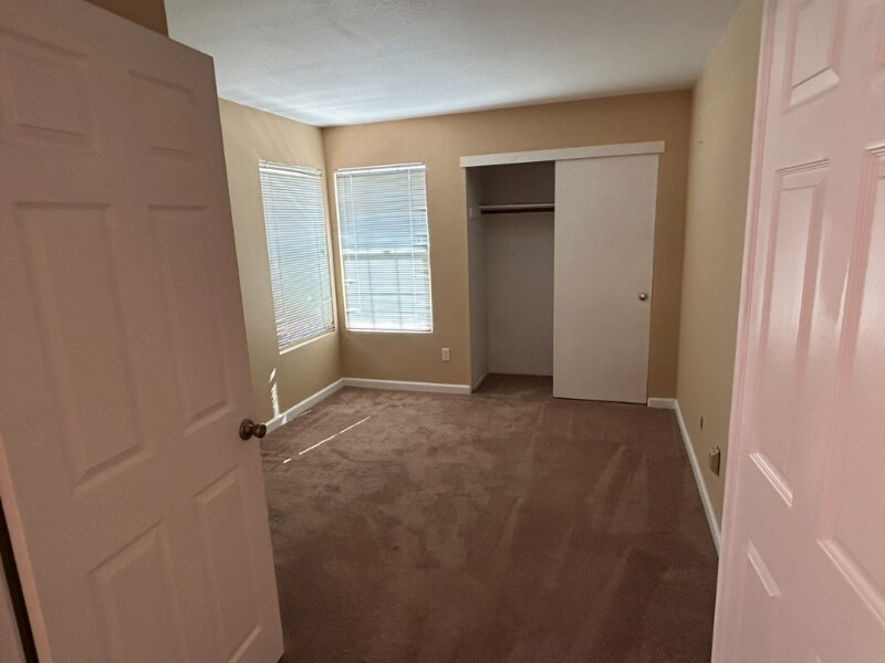 Building Photo - 8464 Banyon Tree Ct