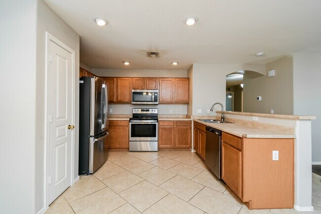 Building Photo - 3674 W Yellow Peak Dr