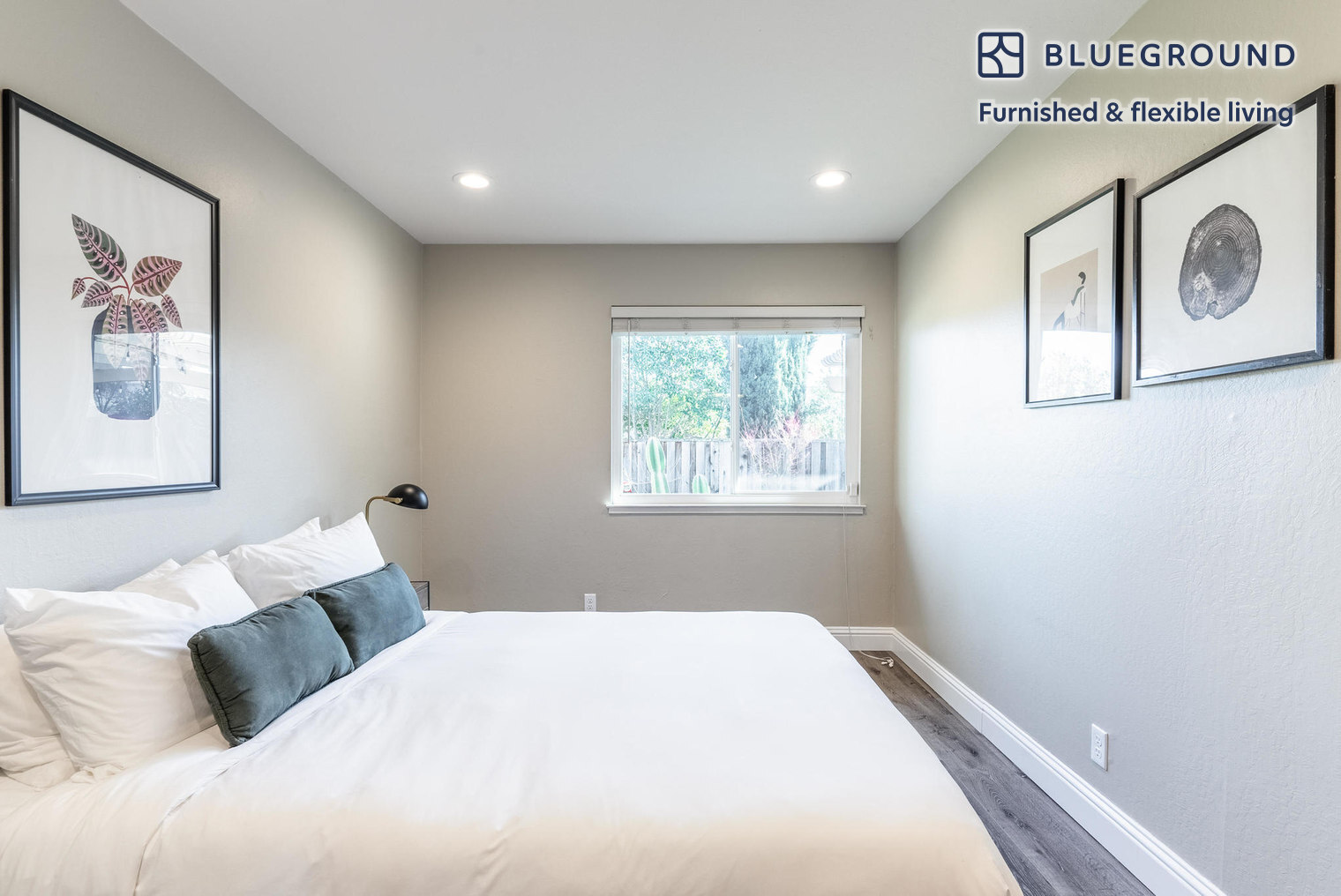 Building Photo - 3038 Montevideo Dr