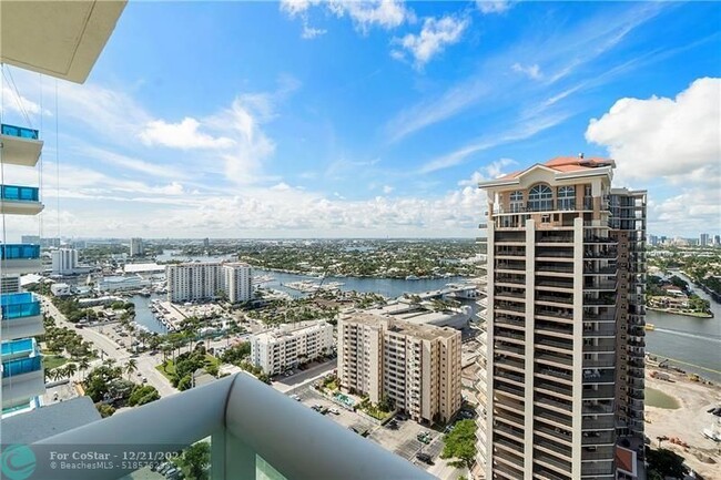 Building Photo - 101 S Fort Lauderdale Beach Blvd