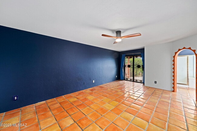 Building Photo - 9020 N Jessy Ln