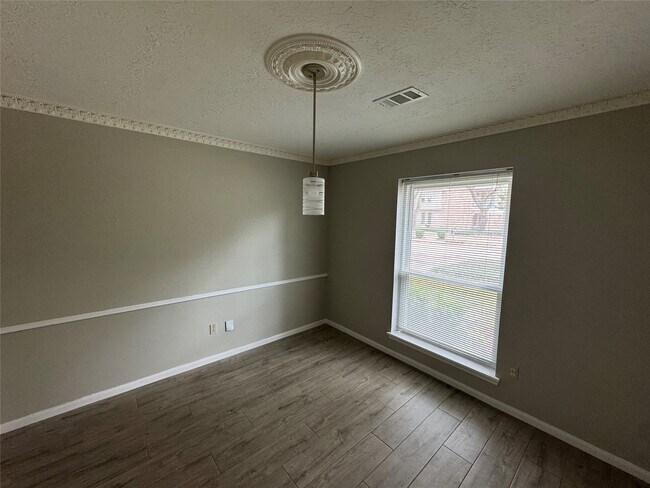 Building Photo - 11821 Westmere Dr