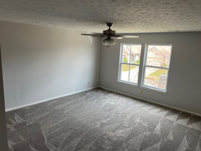 Building Photo - 218 Equestrian Dr