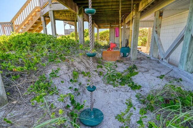 Building Photo - PLAN AND SECURE YOUR WINTER GETAWAY NOW, WHILE YOU HAVE THE BEST SELECTION