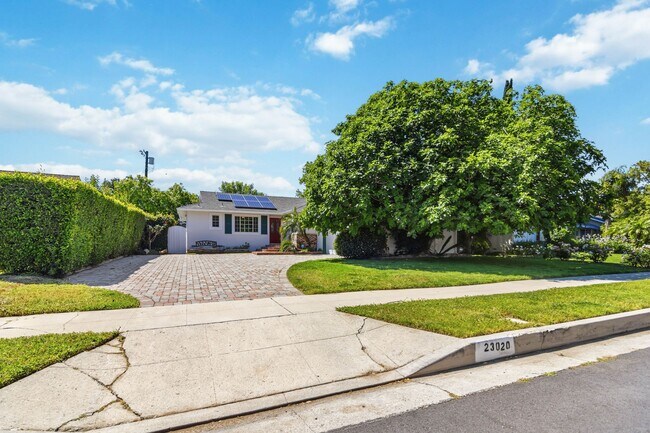 Building Photo - 23020 Haynes St