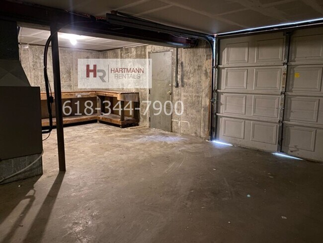 Building Photo - 1103 Arrowhead Dr