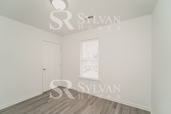 Building Photo - The Lifestyle You Deserve.