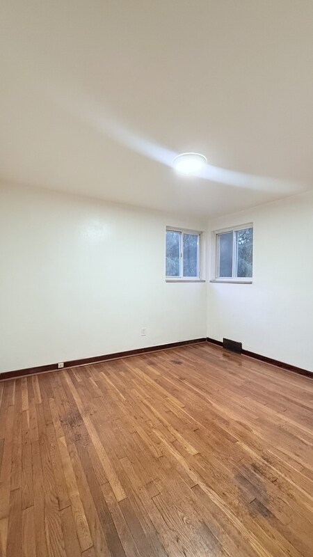Building Photo - 136 Orchard Dr