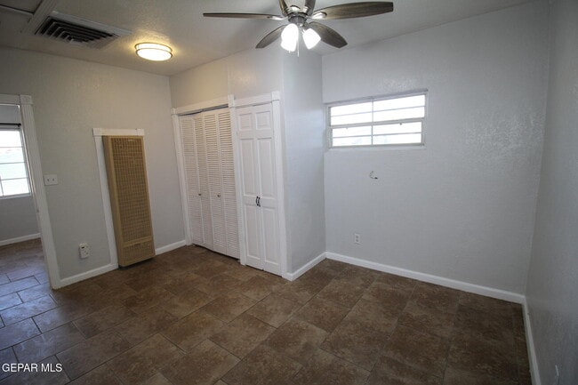 Building Photo - 8903 Old County Dr