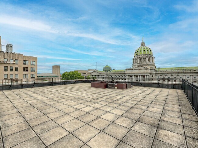 Building Photo - 231 State St