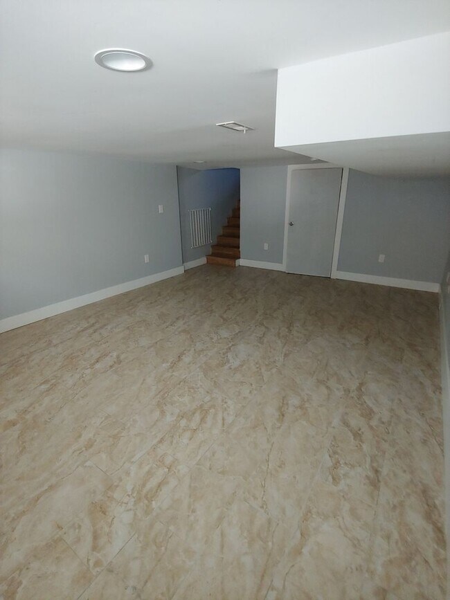 Building Photo - Grays Ferry-Modern South Philadelphia