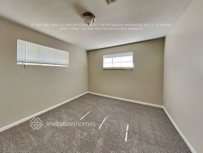 Building Photo - 8222 N 30th Dr