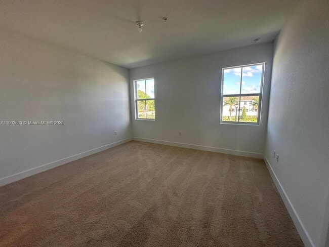 Building Photo - 17183 SW 2nd Cir