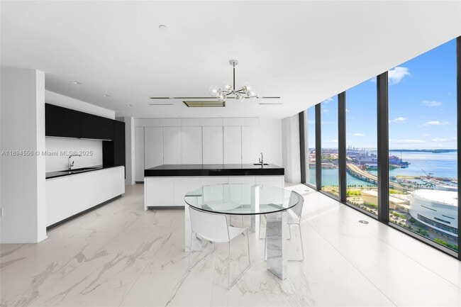 Building Photo - 1000 Biscayne Blvd