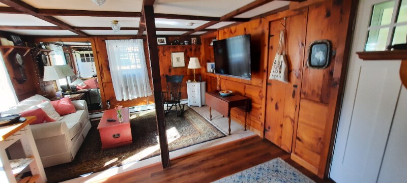 Building Photo - 86 Forest St