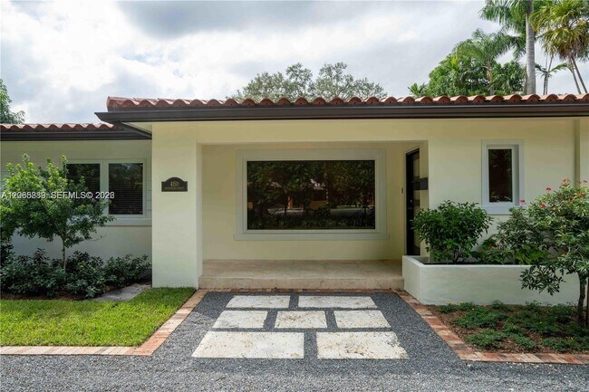 Building Photo - 4150 Monserrate St