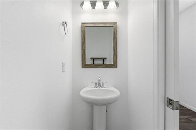 Building Photo - 124 S Glenbrook Ct