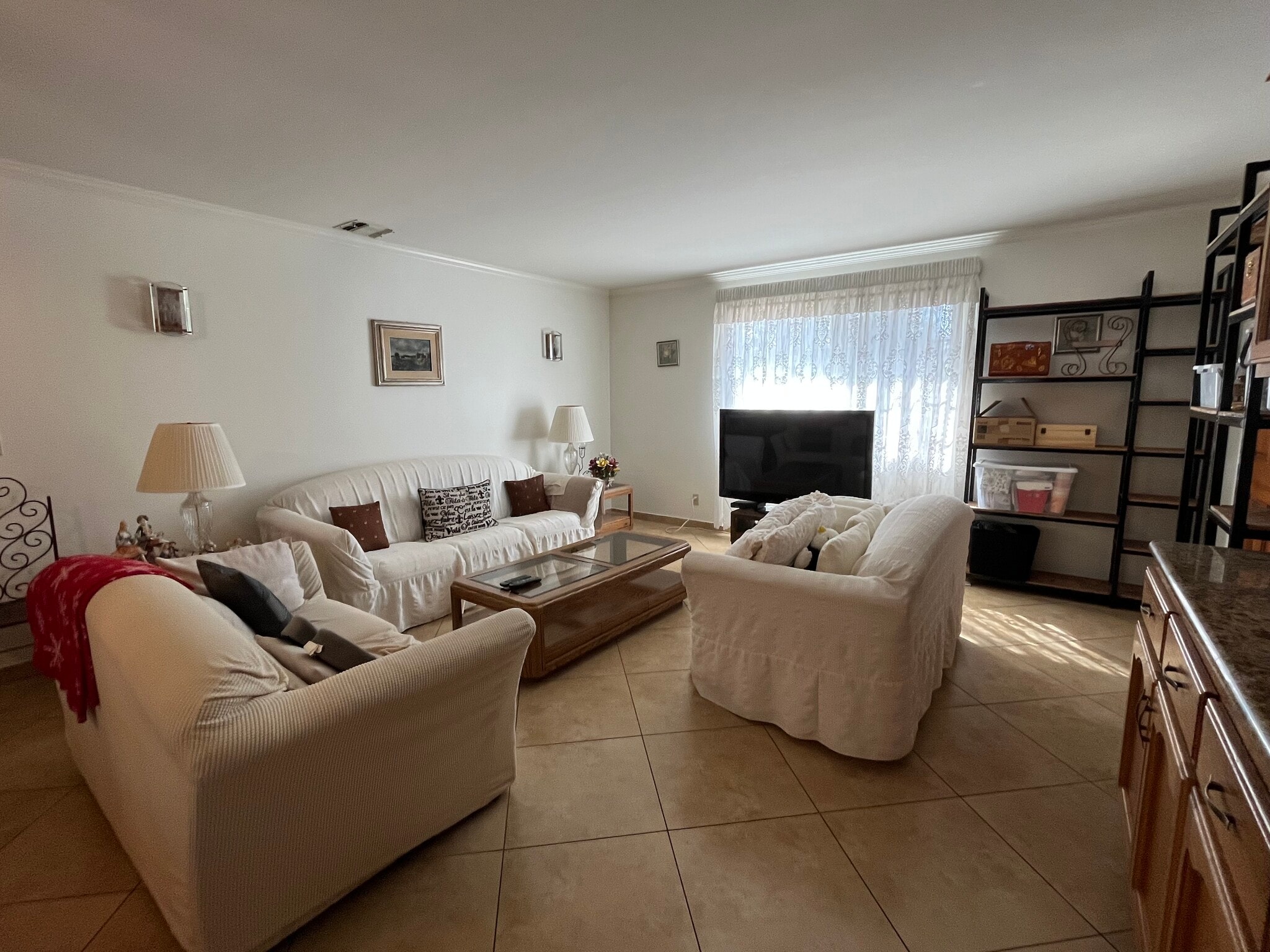 Building Photo - 140 N Mission Dr