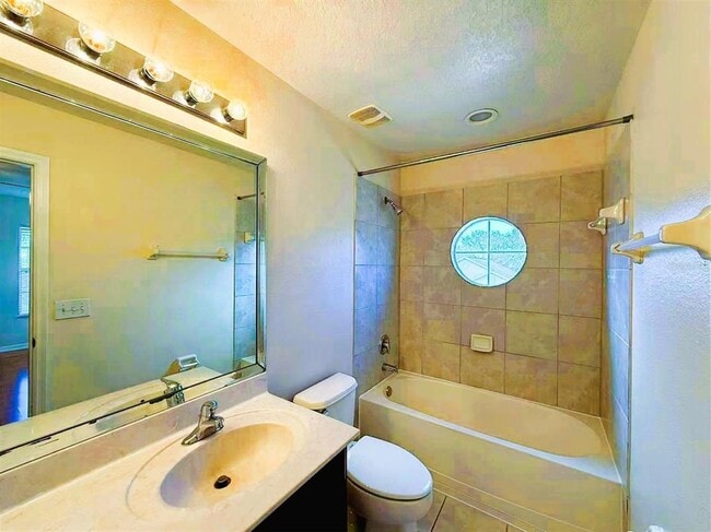 Building Photo - 14139 Sapphire Bay Cir