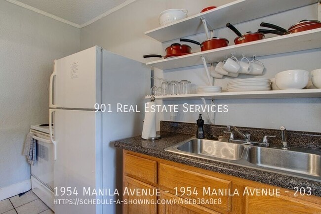 Building Photo - 1954 Manila Ave