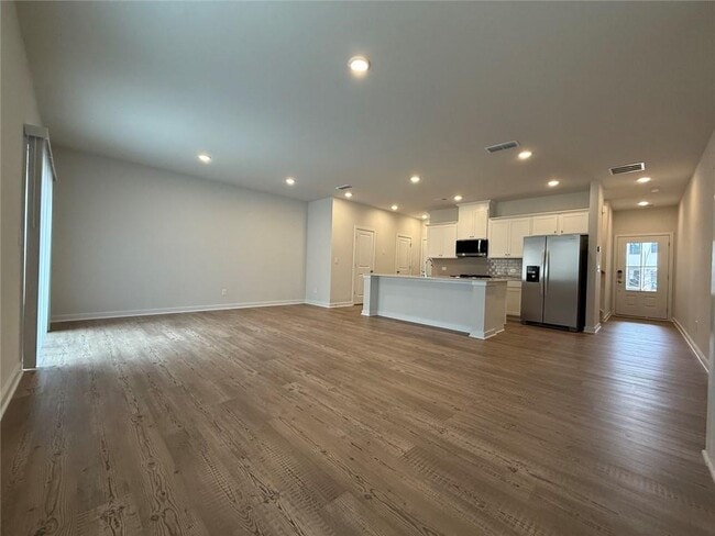 Building Photo - 7309 Mulberry St