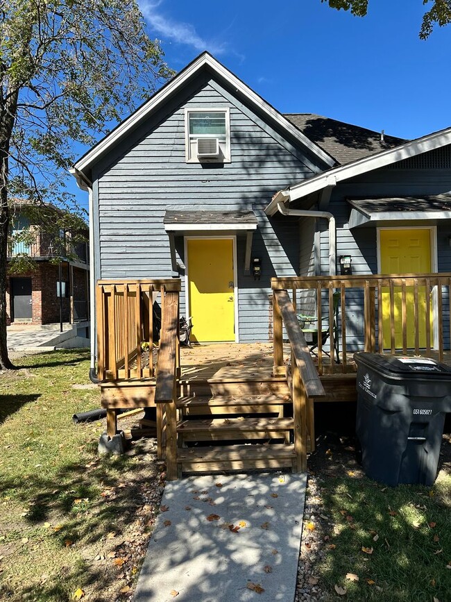Primary Photo - 1307 Forest Ave