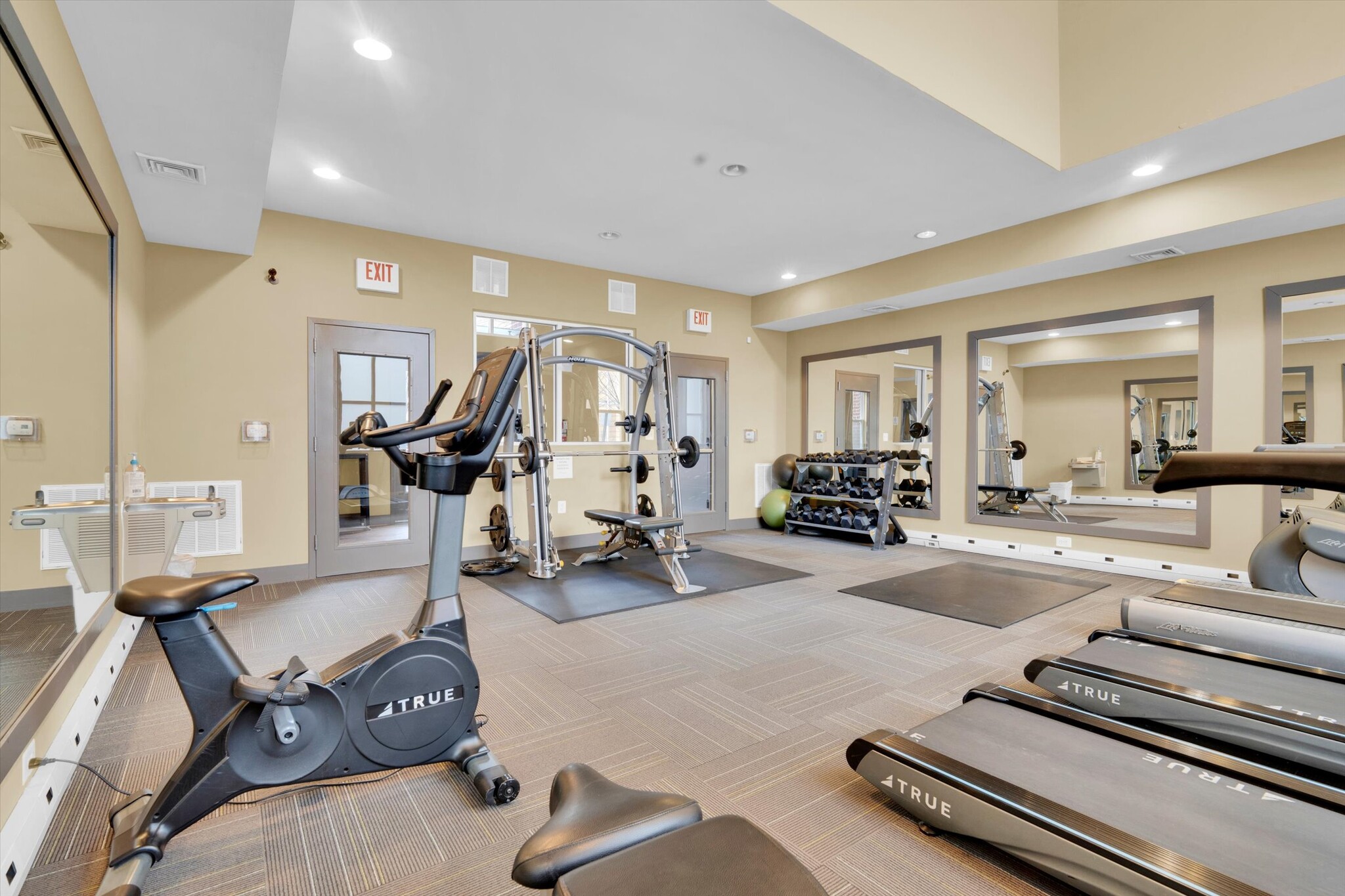 Building Photo - 7974 Vigne Ct