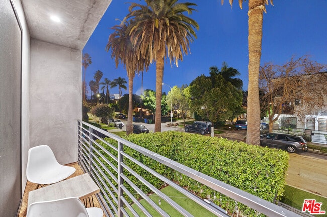 Building Photo - 807 N Cherokee Ave