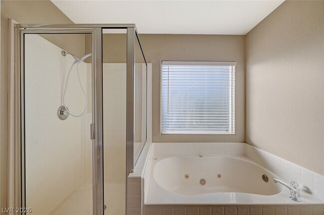 Building Photo - 121 Standing Stone St