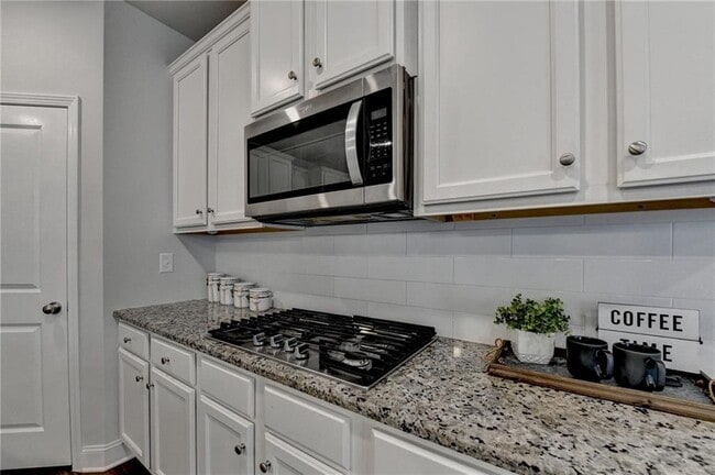 Building Photo - 2017 Yvette Wy