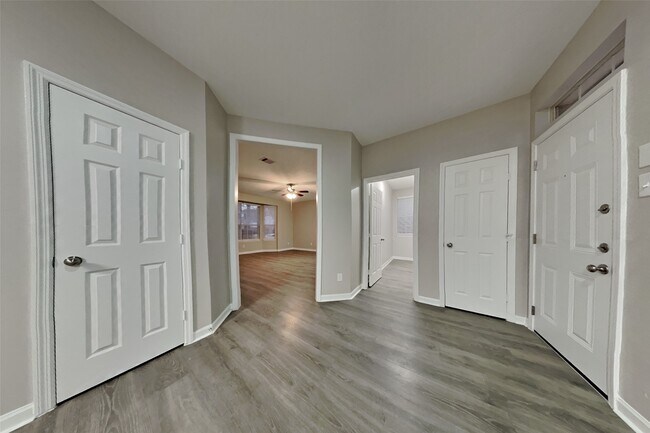 Building Photo - 5202 Heathervale Ct