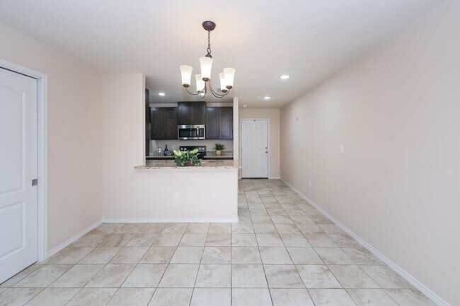 Building Photo - 5609 Montevista Dr