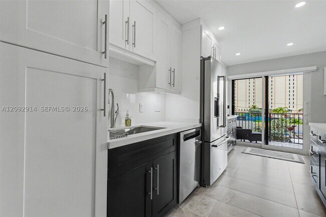 Building Photo - 1201 S Ocean Dr
