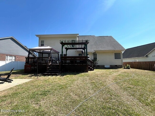 Building Photo - 561 Thorncliff Dr