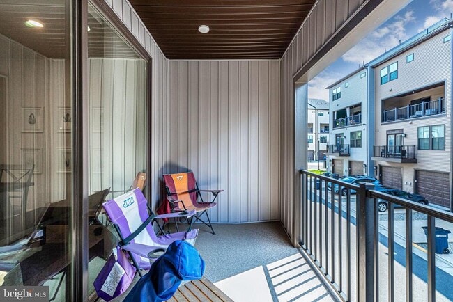 Building Photo - 2335 Water Promenade Ave