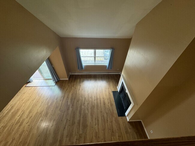 Building Photo - Spacious 3-Bedroom 3 Bath Condo on Ascutney Mountain – Nature at Your Doorstep