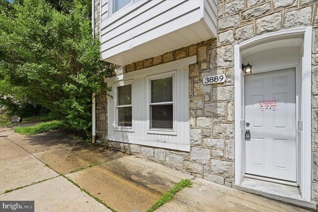 Building Photo - 3889 Manayunk Ave