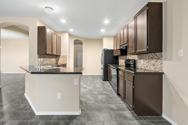 Building Photo - 5529 Shorthorn Dr