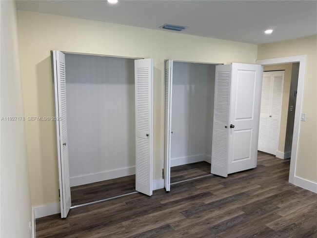 Building Photo - 13521 SW 65th Ln