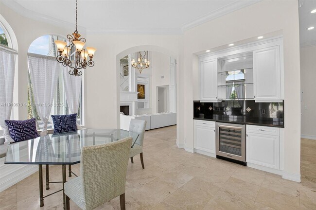 Building Photo - 9597 Bridgebrook Dr