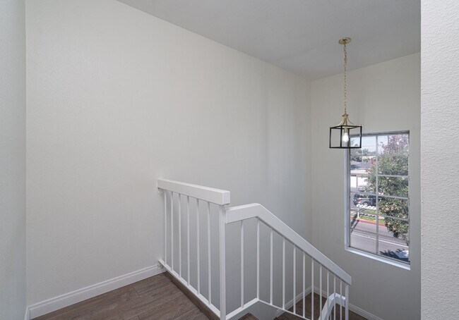Building Photo - Costa Mesa Townhome with Loft | 2BR, 2.5BA...
